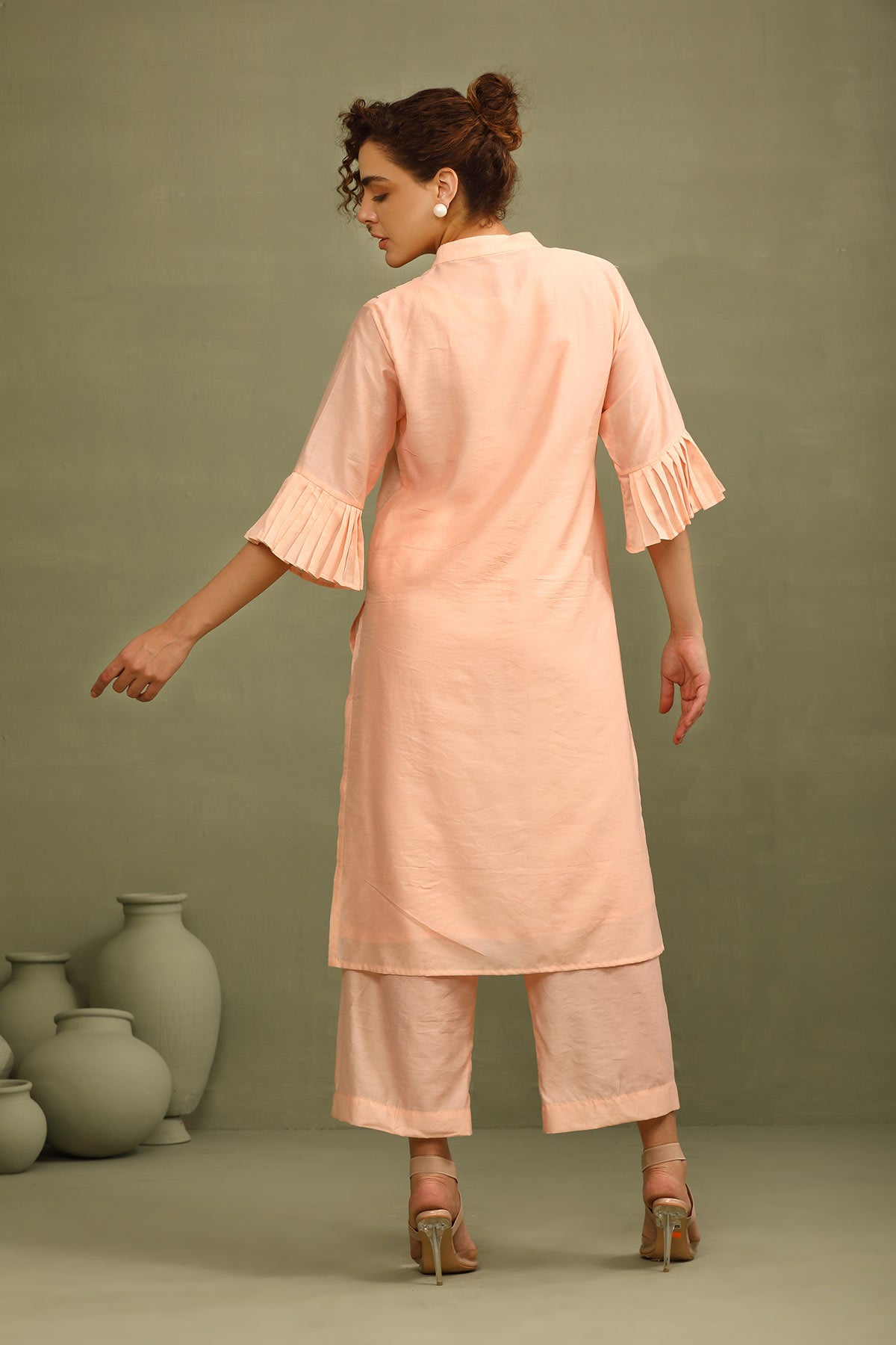 Mandrin collar peach chanderi applique work kurti tunic with pallazo