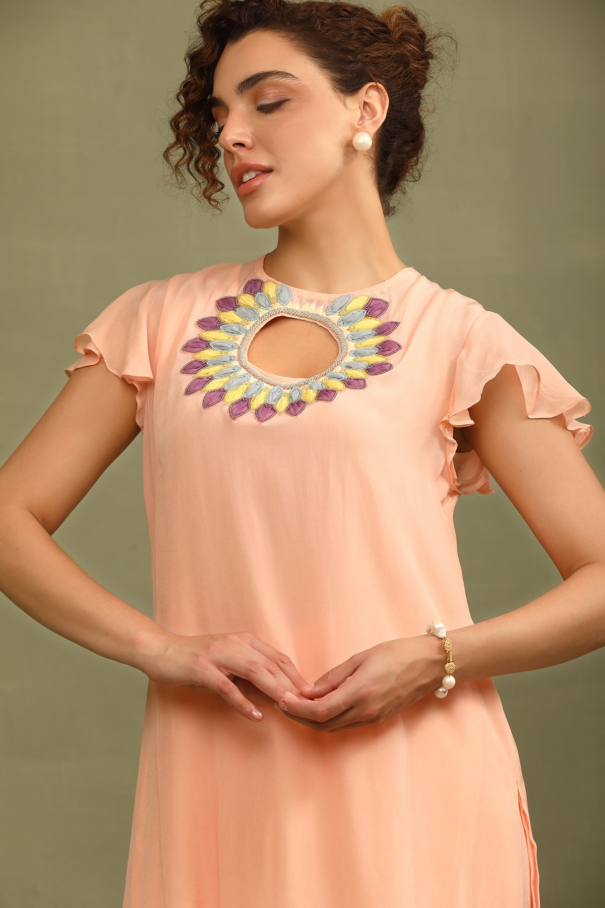colour-block flower applieque neckline kurti with pallazo set