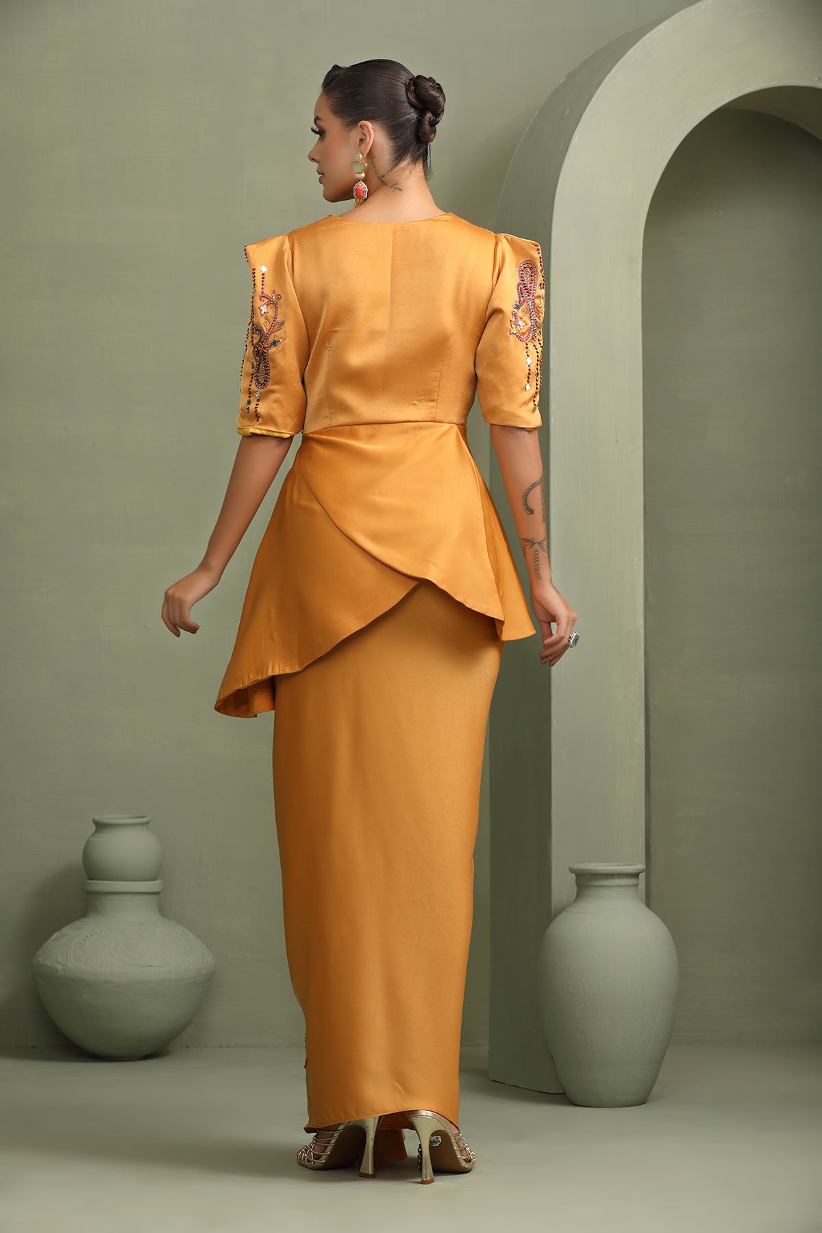 Yellow mellow paisley peplum & draped skirt set