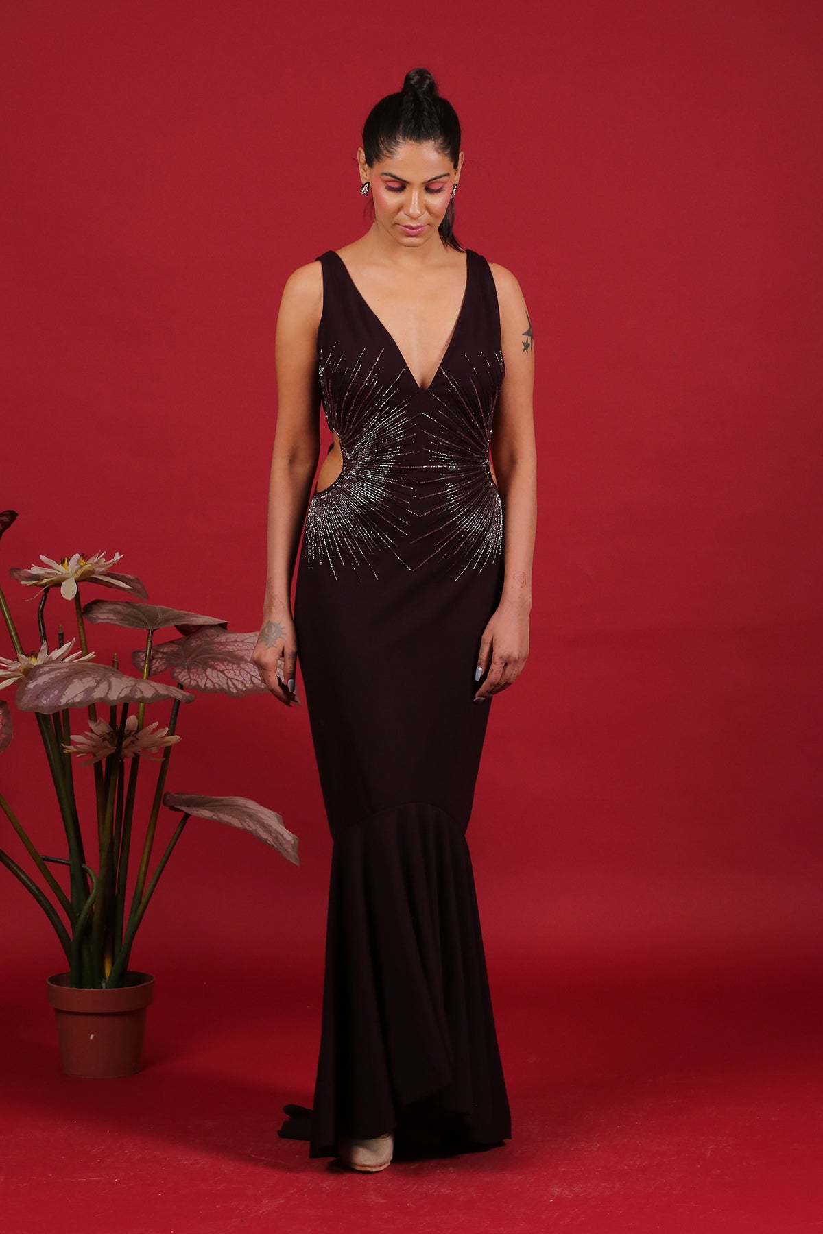 Side cut-out mermaid cocktail gown