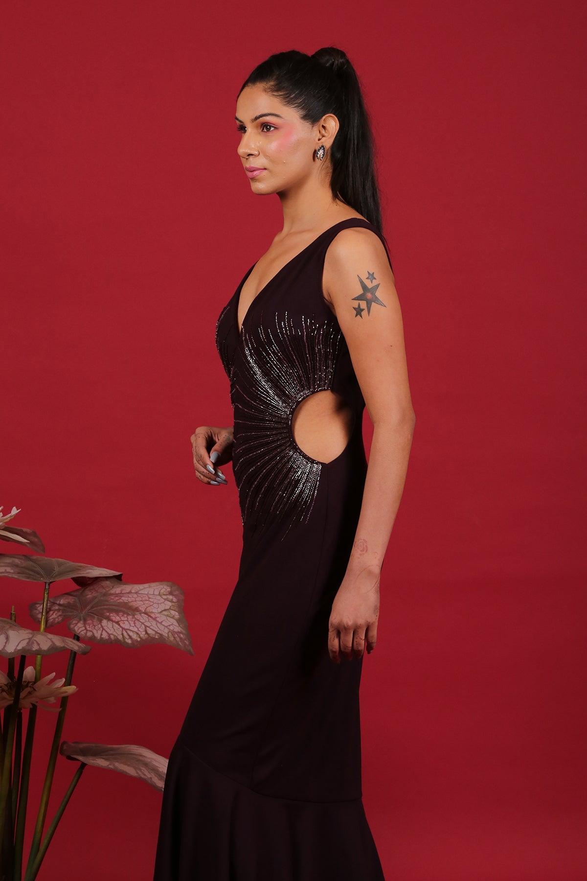 Side cut-out mermaid cocktail gown