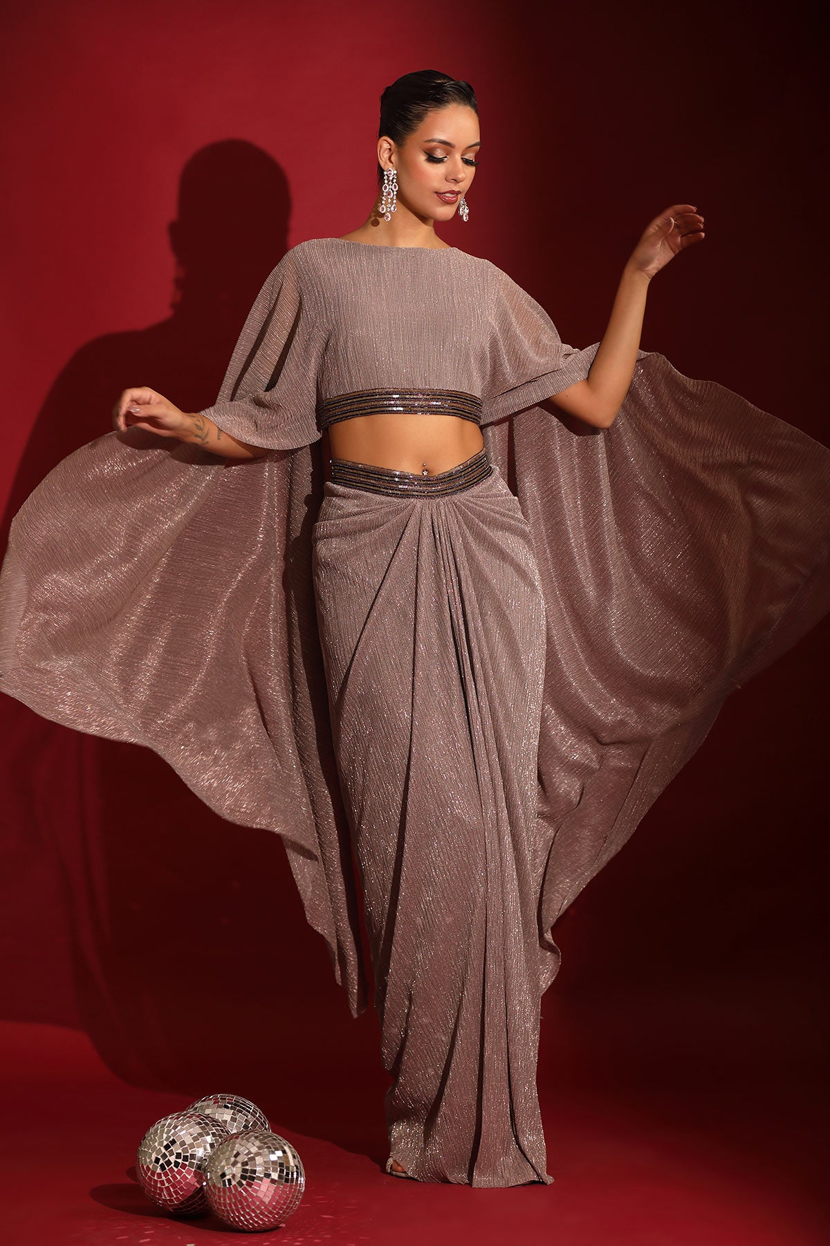 Shimmer cape & cocktail drape