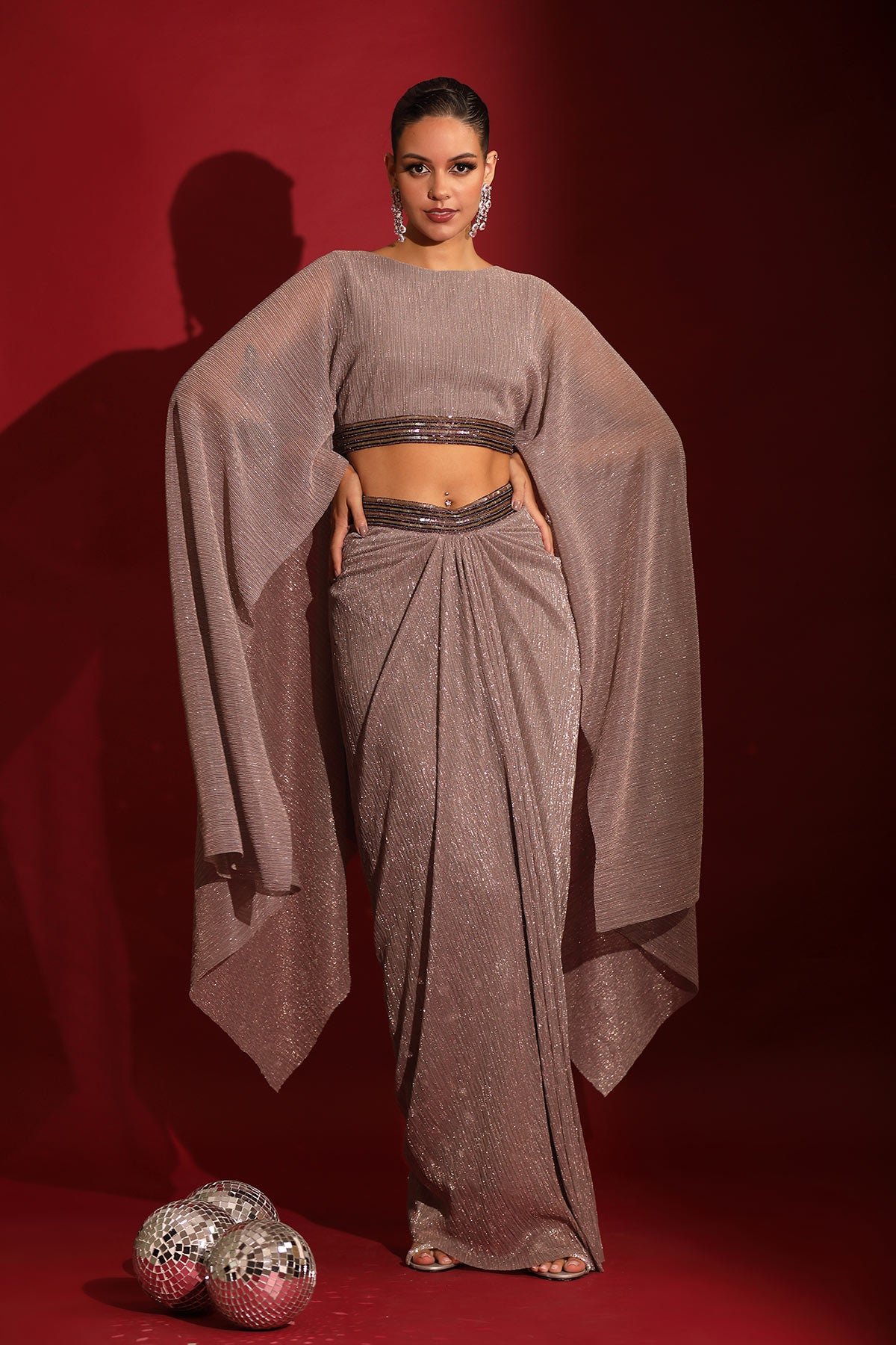 Shimmer cape & cocktail drape