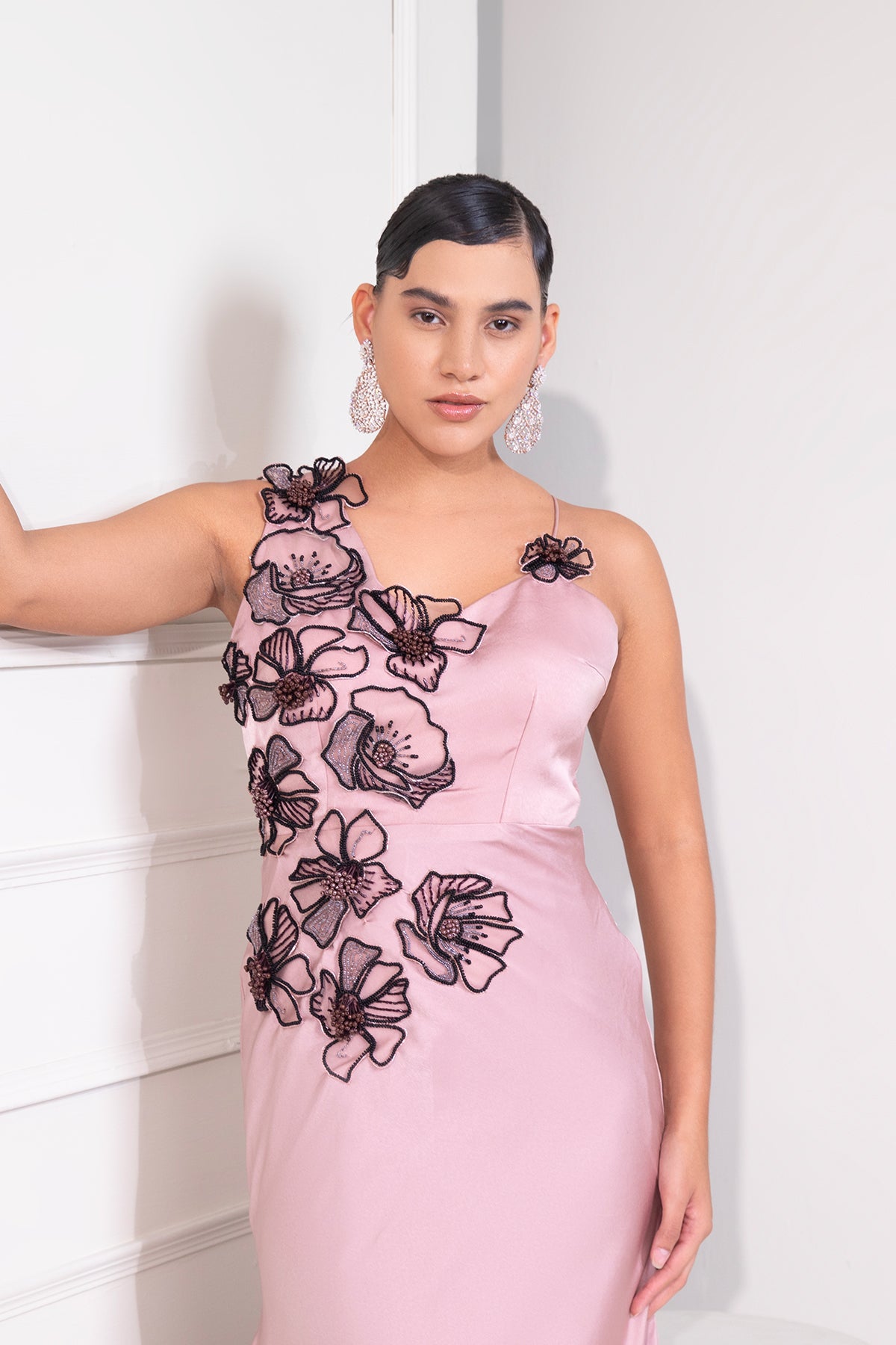 Dusty Rose fish-cut gown with 3D flower work